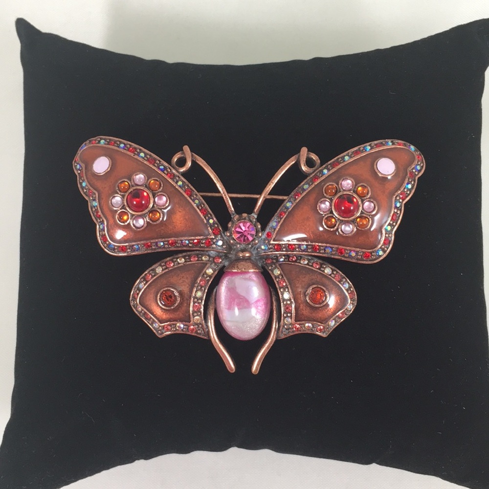 Joan Rivers brooch